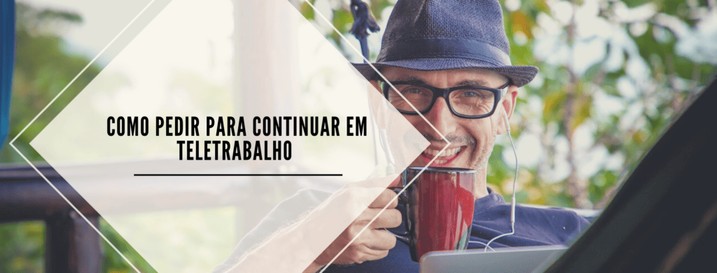 homem feliz em teletrabalho