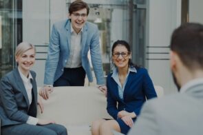 Profissional durante uma entrevista de emprego