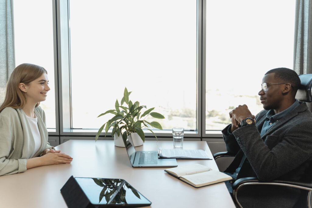 Entrevista de emprego a correr bem